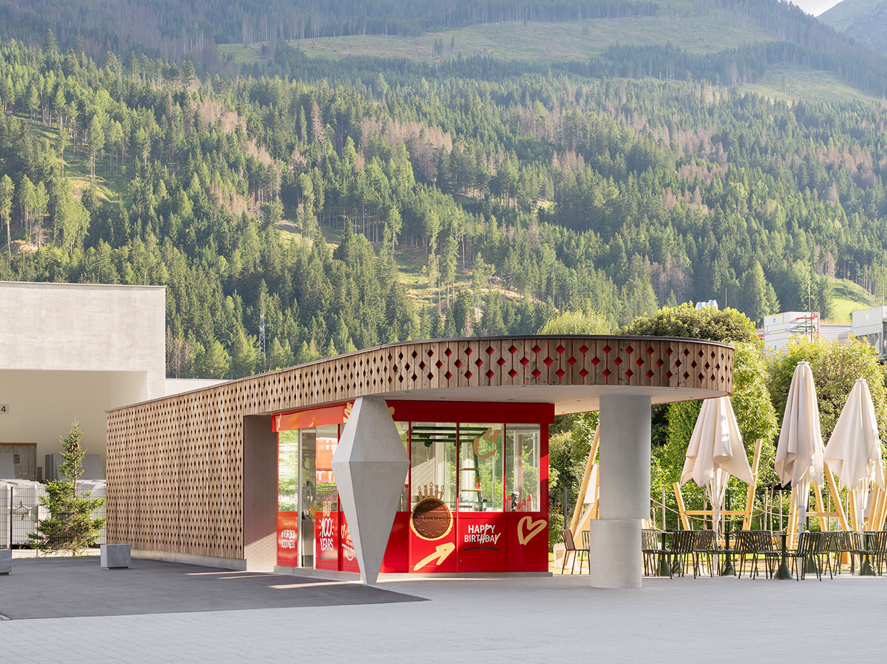 Loacker Galaxy in Austria Takes Cues From Sweet Treats